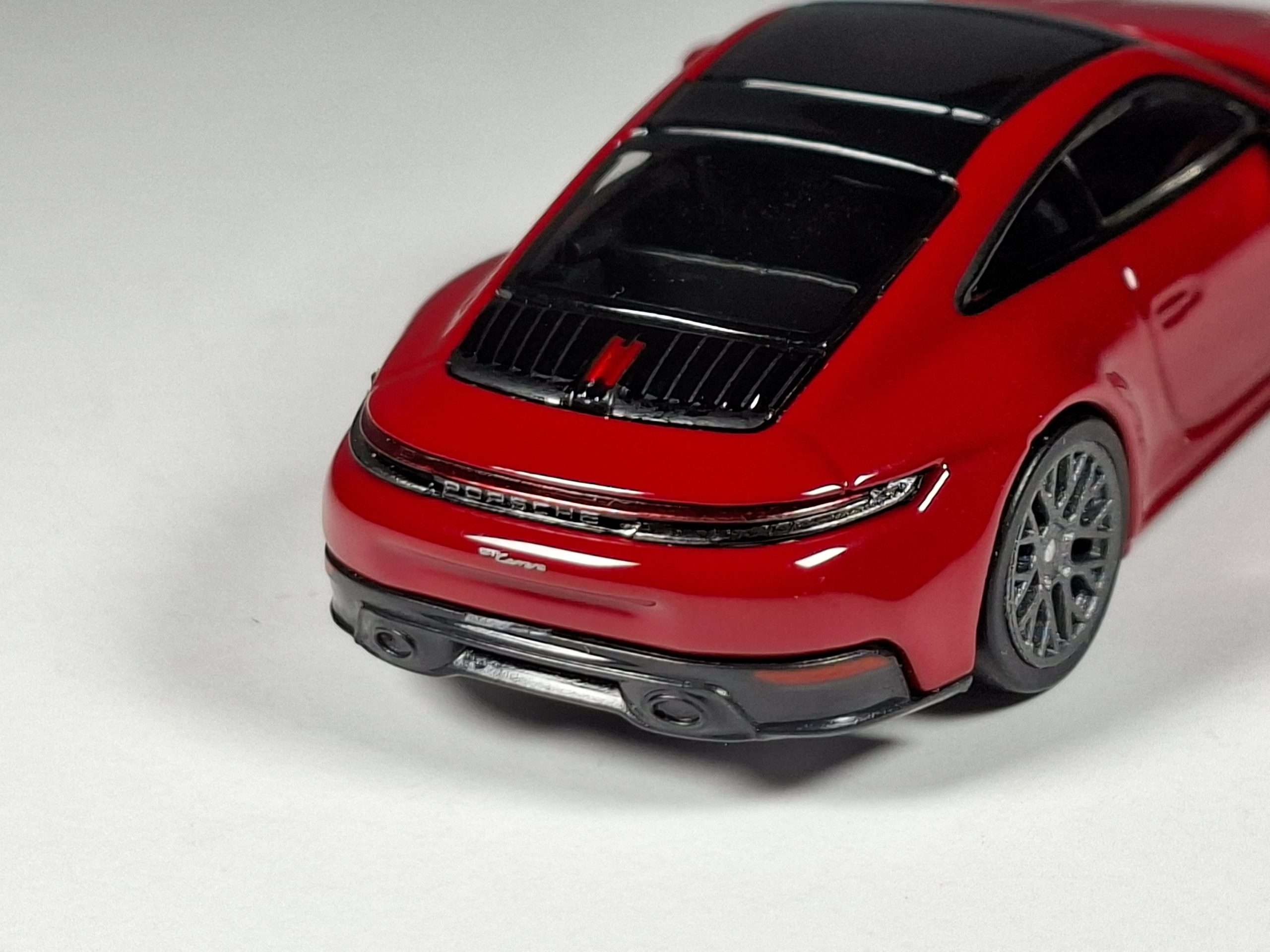 1;64 Minichamps Porsche 911 Carrera 4 1;64 Minichamps Porsche 911 Carrera 4