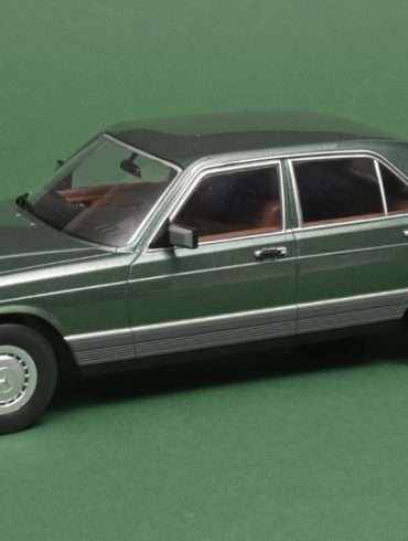18MCG MB 280S W126 1979 1