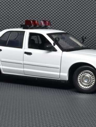 18MM Ford Crown Victoria Interceptor 2001 1