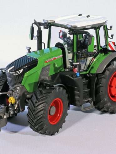 32wiking Fendt 832 Vario 1
