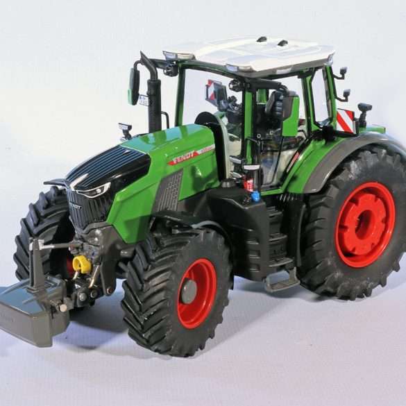32wiking Fendt 832 Vario 1