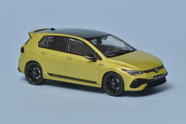 43solido VW Golf R 1
