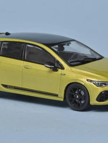 43solido VW Golf R 1