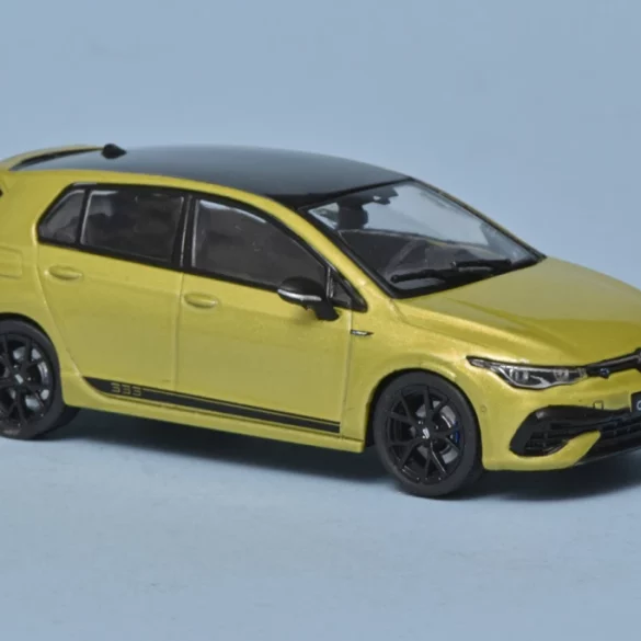 43solido VW Golf R 1