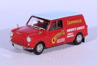 INT3 26.Brekina 87.Austin Mini Van Chipperfields(1)