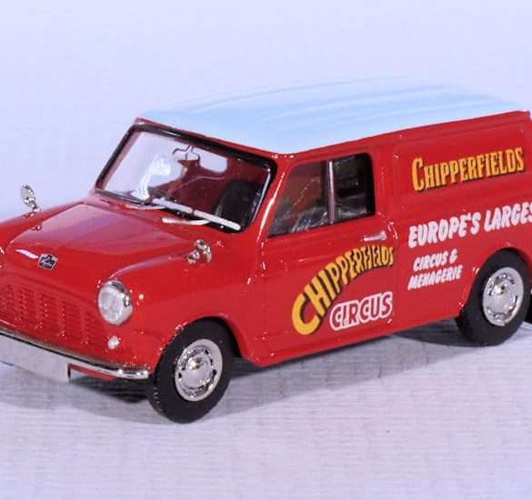 INT3 26.Brekina 87.Austin Mini Van Chipperfields(1)