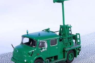 INT3 26.Brekina 87.MB Kurzhauber lichtwagen(1)