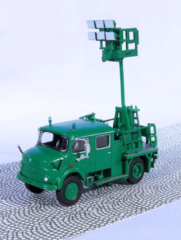 INT3 26.Brekina 87.MB Kurzhauber lichtwagen(1)