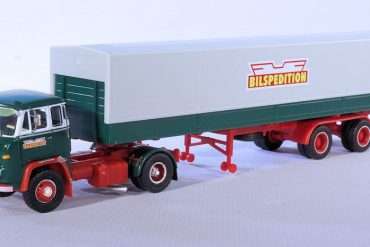 INT3 26.Herpa Schwarz 87.Scania L78 Bilsped