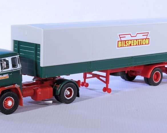 INT3 26.Herpa Schwarz 87.Scania L78 Bilsped