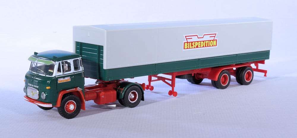 INT3 26.Herpa Schwarz 87.Scania L78 Bilsped