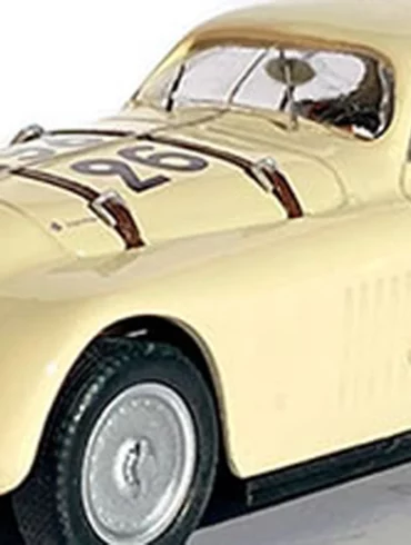 Modelant la BMW 328 a