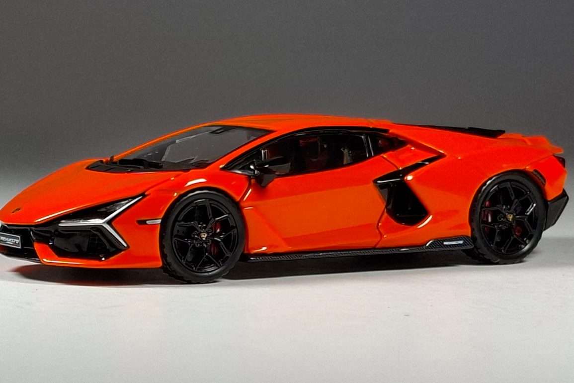 1;64 Hung Hing Lamborghini Revuelto 1