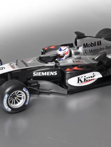 18minic McLaren Mercedes MP4 19 Raikkonen 2004 1