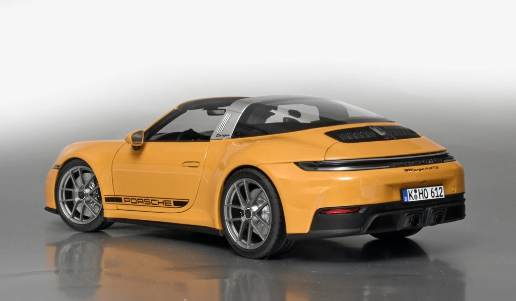 18norev Porsche 911 992 Targa 2024 2 18norev Porsche 911 992 Targa 2024 2