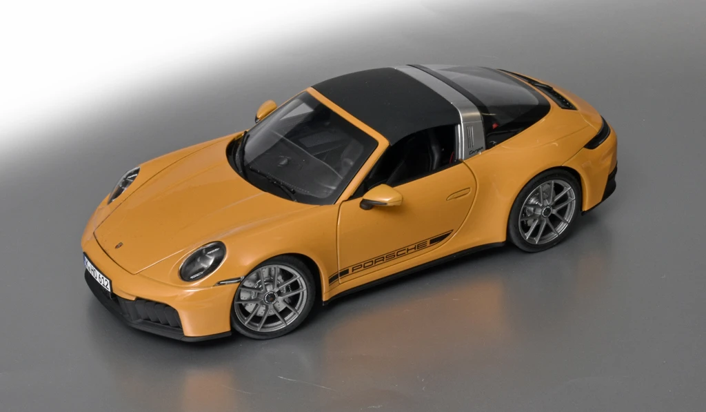 18norev Porsche 911 992 Targa 2024 3 18norev Porsche 911 992 Targa 2024 3