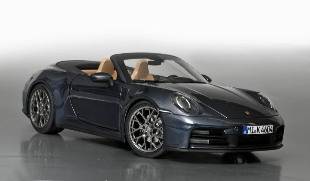 18norev Porsche 911 992 cabrio 2024 1